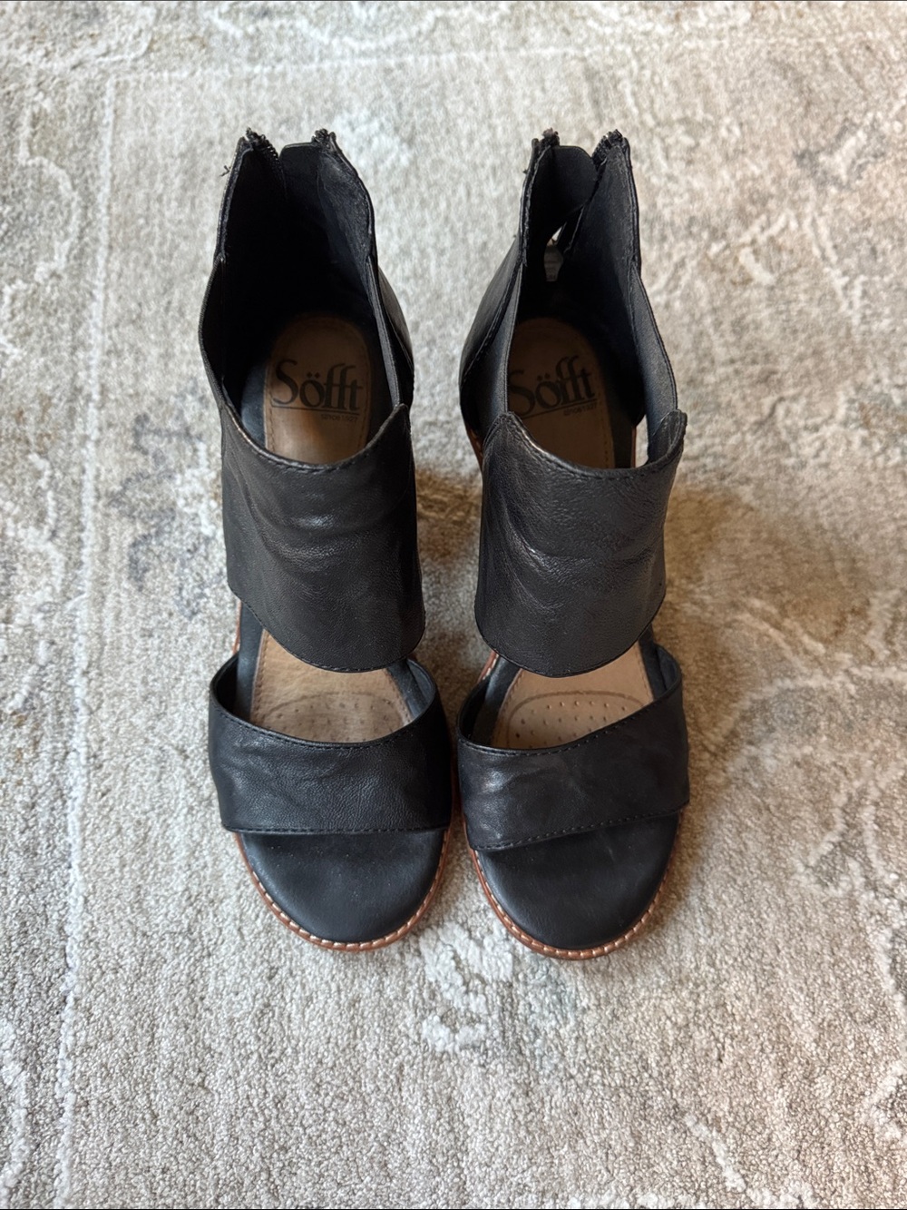 Söfft Black Leather Open-Toe Ankle Heels
